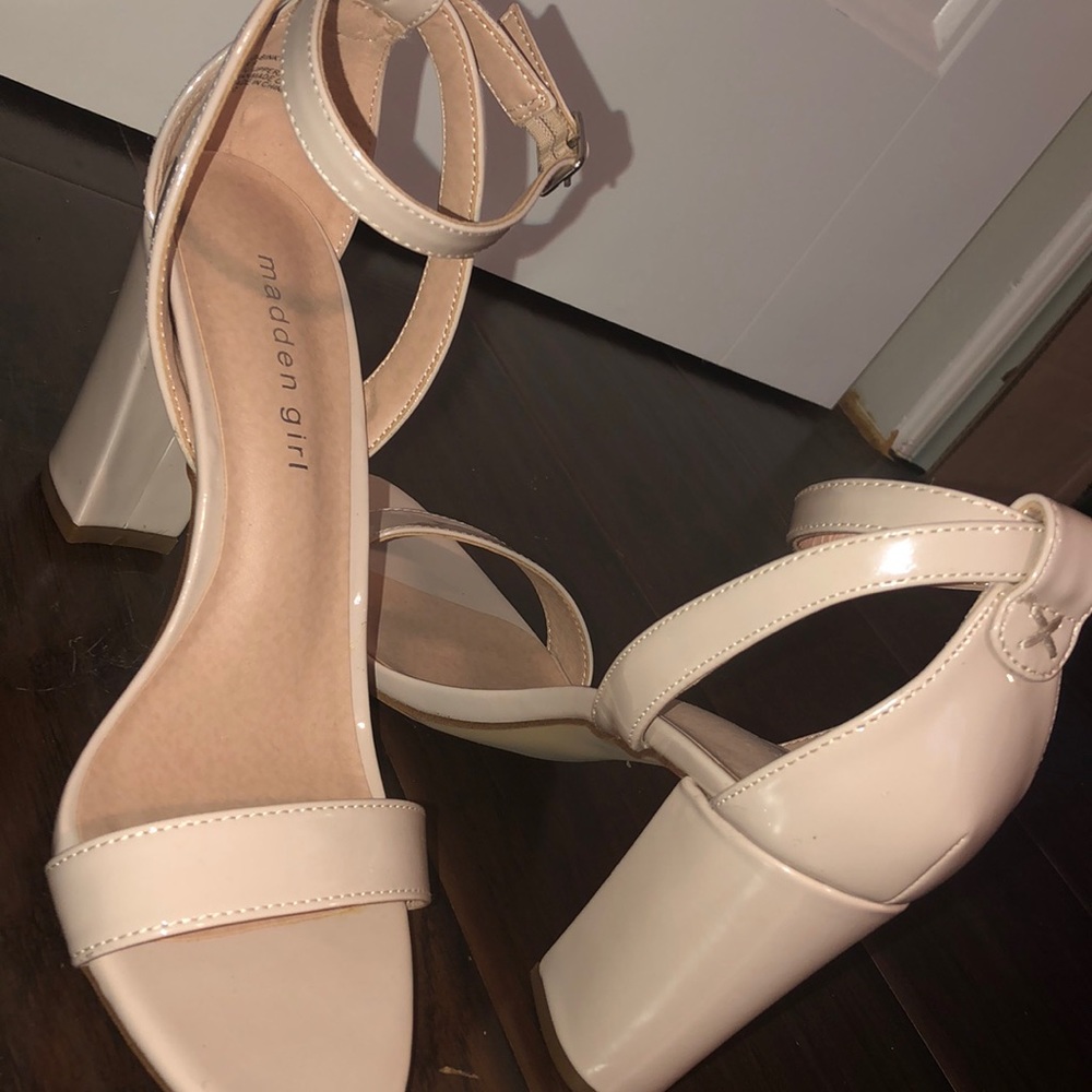Nude Heels !! NEVER WORN